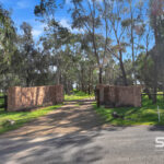 200 Summit Drive, MICKLEHAM, VIC 3064 AUS