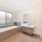 94 Moor Park Drive, CRAIGIEBURN, VIC 3064 AUS