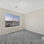6 Parer Way, ROXBURGH PARK, VIC 3064 AUS