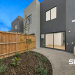 32 Hawkesbury Drive, DONNYBROOK, VIC 3064 AUS