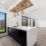 18 Ravenscraig Drive, STRATHTULLOH, VIC 3338 AUS